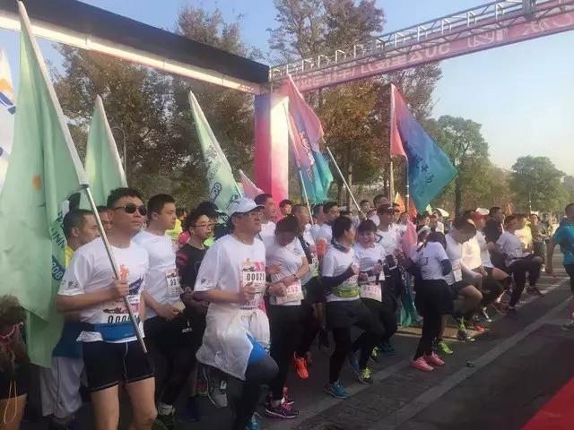 “健康中国•跑”城市系列首站成功开跑