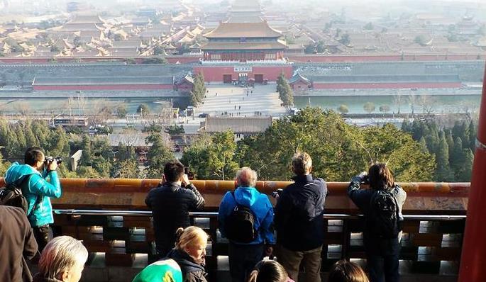 旅游业成中国国民经济战略性支柱产业