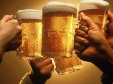 中国人不喝了：全球最大啤酒市场首现萎缩