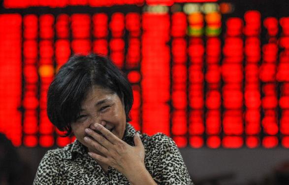 中国散户“炒股热”烧至香港 股市泡沫引担忧