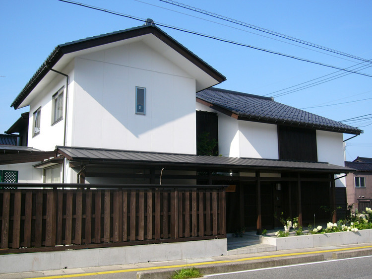 现在流行去日本买房，靠谱吗？