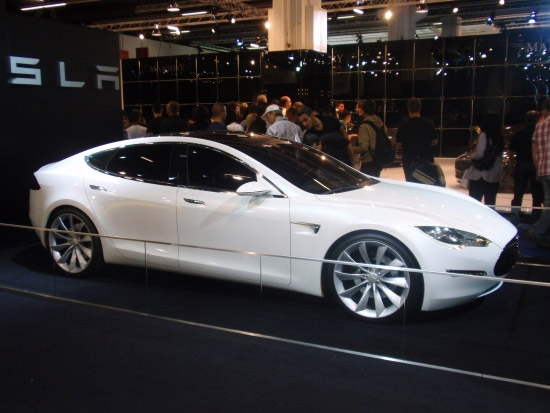 特斯拉低价版电动汽车Model 3将于明年3月发布 售价3.5万美元