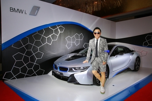 全新BMW 7系中国首秀芭莎慈善夜 <BR>鼎力推动社会可持续发展