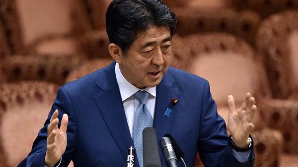 安倍计划将日本经济产出扩大22%