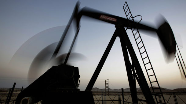 石油市场释放积极信号现“逆转” 油价逼近每桶50美元