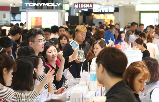 韩媒：中国游客在首尔人均消费达213万韩元 远超别国游客