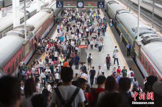 中国铁路总公司获批分期发行3000亿元铁路建设债券