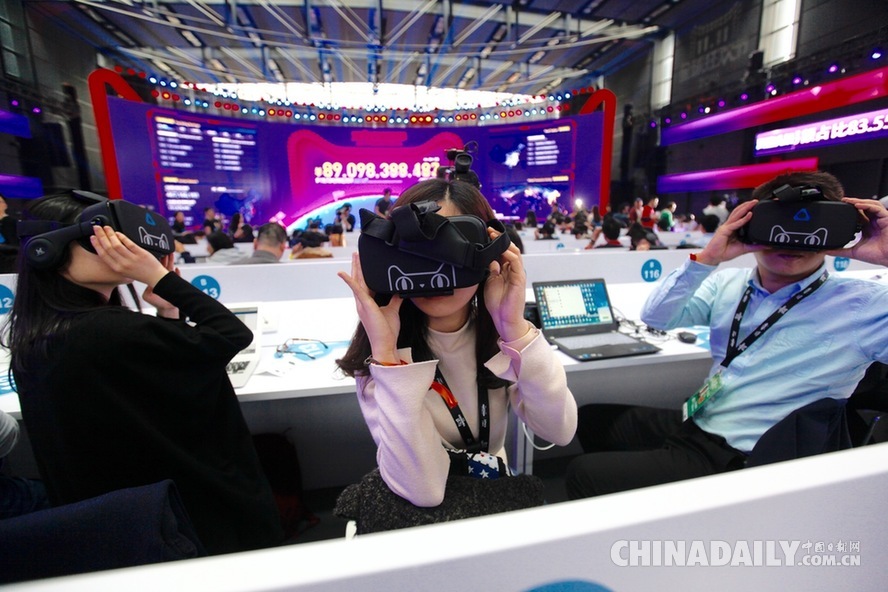 VR海外购已成现实：记者亲历全球首个VR购物商场