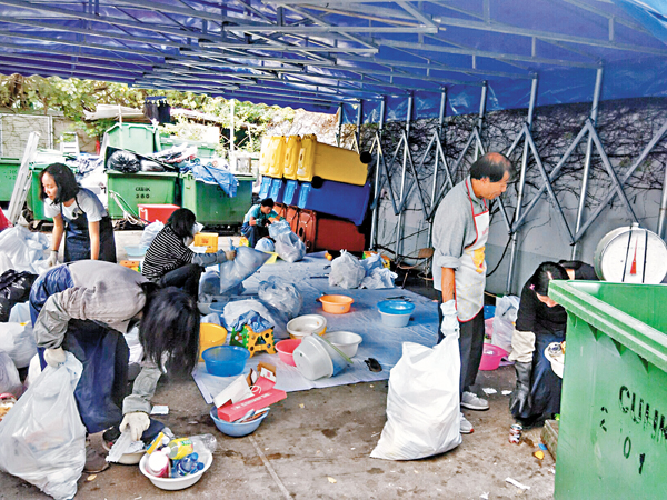 香港或将推出垃圾按量收费政策 冀垃圾10年内减40%