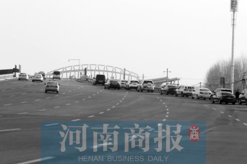 郑州机场高速免费短时间内难实行