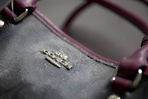 阿里“打假证物仓”首次曝光 预存5000件假货做呈堂证供