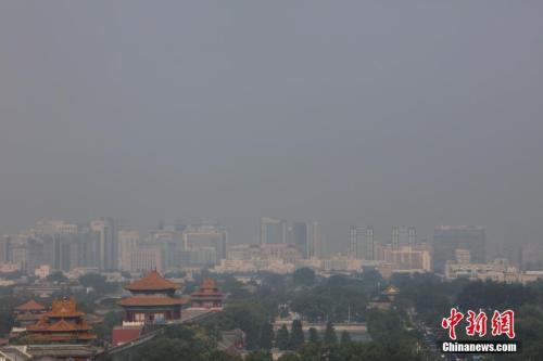 7月13日，高温、高湿度空气笼罩下的北京城区依旧处在高温黄色预警中，当日预报最高气温为36℃。 <a target='_blank' href='http://www.chinanews.com/' _fcksavedurl='http://www.chinanews.com/'></table><p align=
