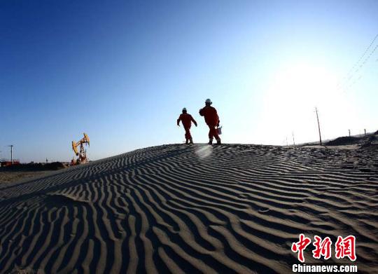 中国石化西北油田原油产量突破1亿吨