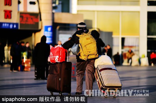 铁路春运连续三天旅客发送量超千万人次