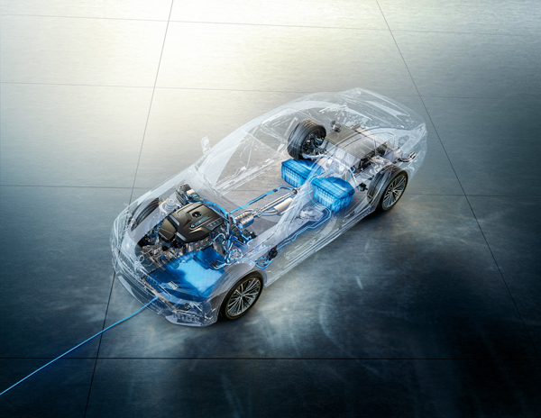 汽车也可以无线充电 宝马集团推出世界首创BMW无线充电