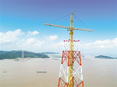 世界最高输电铁塔 进入施工冲刺阶段