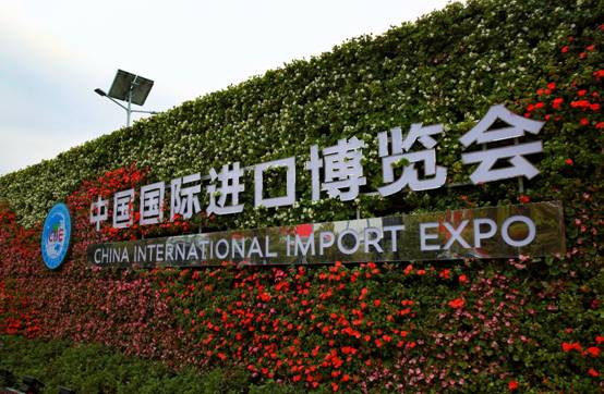 聚焦中国国际进口博览会汉能“黑科技”开创移动能源时代