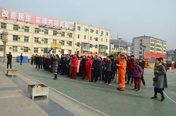 陕西吴堡县举行“119消防宣传月”启动仪式