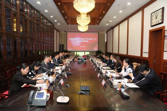 汉能移动乘风而起华夏银行倾力助推-------记华夏银行北京分行李大营行长一行汉能行