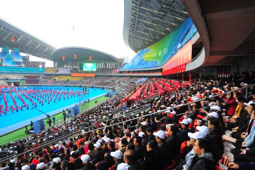 打造群众文艺表演的新标杆 ——庆祝广西壮族自治区成立60周年群众文艺表演综述