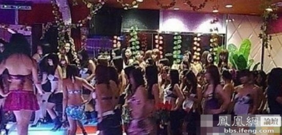 英国记者冒死偷拍“色情之都”东莞的地下妓院
