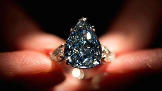 全球最大蓝钻昨日拍卖 估价1.5亿元