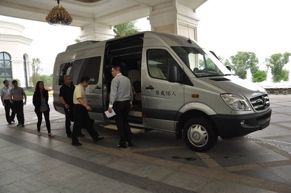 奔驰商务车成为2014年亚太经合组织财政高官会官方用车