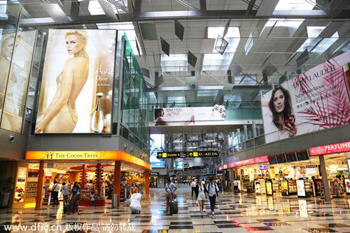 赴新中国游客减少：香港购物更便宜