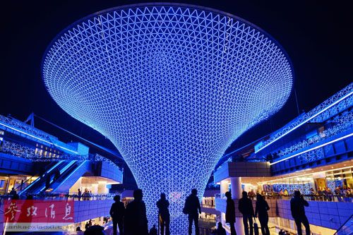 英媒：中国购物中心每周接待顾客超英国总人口