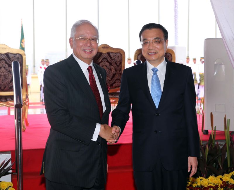 李克强：积极探讨开展马来西亚-新加坡高铁建设