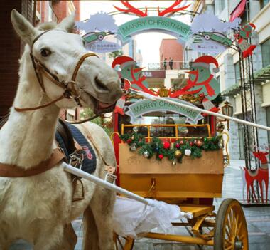 凹凸租车圣诞惊喜:上海街头惊现“鹿”车！