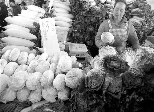 海口等地蔬菜市场调查：守着“菜篮子”为啥还吃高价菜