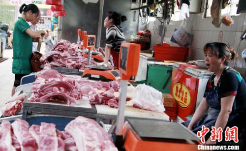 多地投放储备冻猪肉 猪肉价格有望“降温”